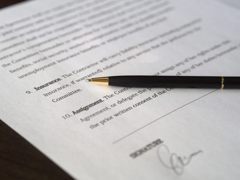 cat costa un antecontract la notar