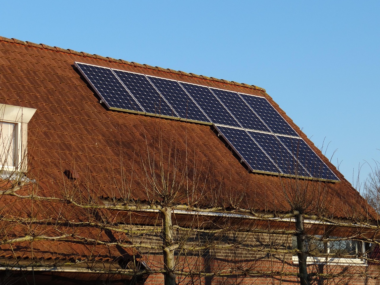 cate panouri solare trebuie pentru o casa